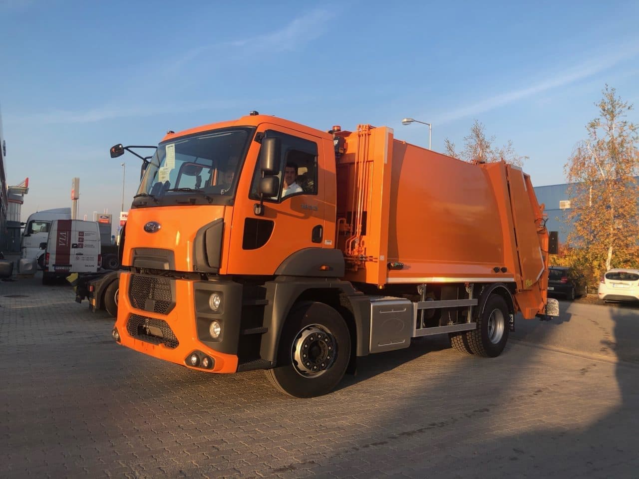 Waste collection vehicle Archives Viarent Hungary